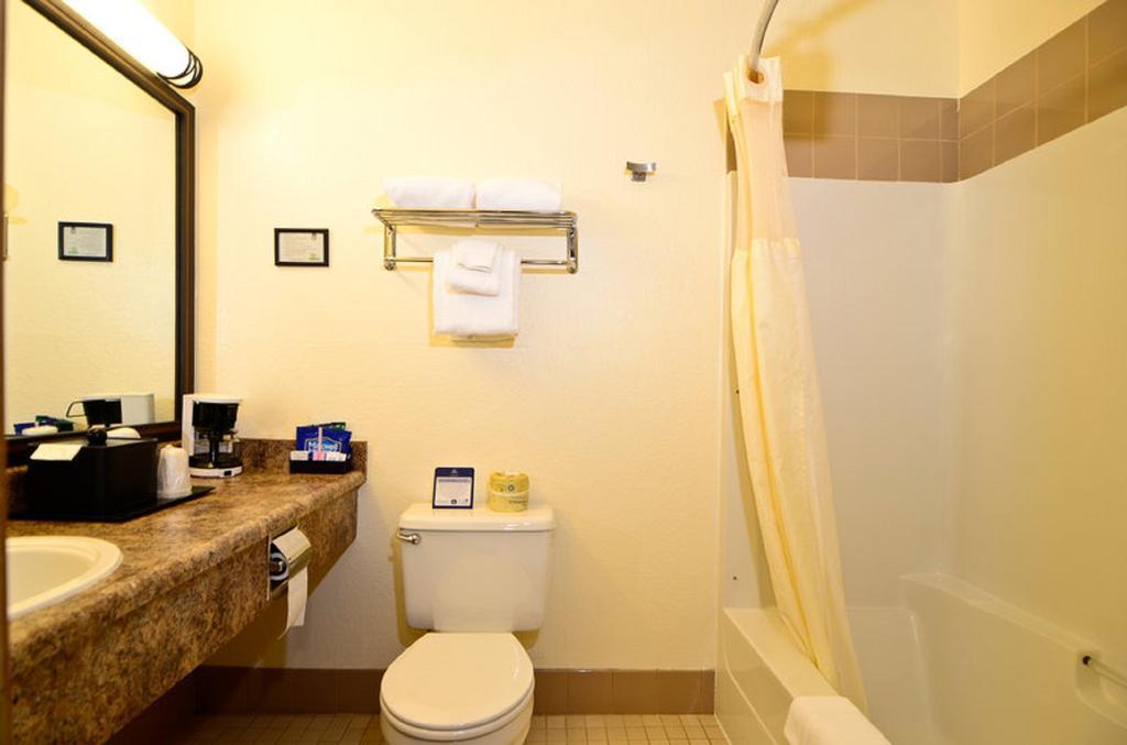 Best Western Tulalip Inn Мэрисвилл Номер фото